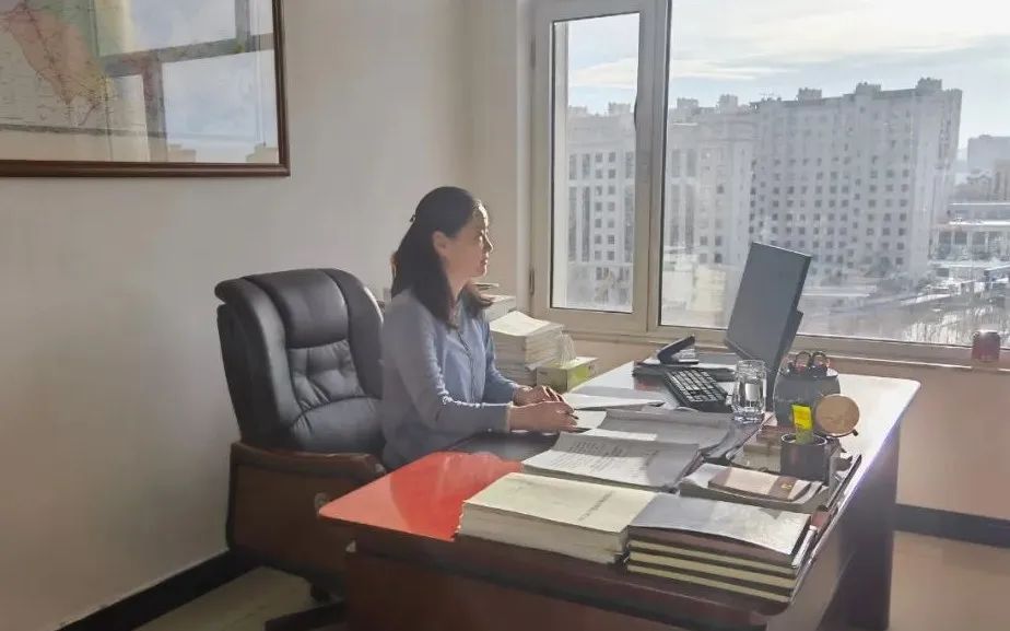 深入推进打击整治养老诈骗专项行动,有效防范化解养老服务领域非法集资和诈骗风险，切实维护老年人合法权益