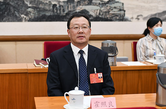 霍照良代表:坚决守好这方碧绿、这片蔚蓝、这份纯净